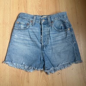 Levi Ribcage Jean Shorts